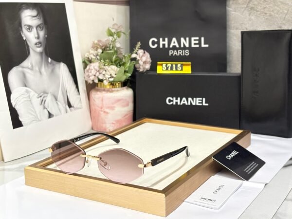 Chanel - Image 4