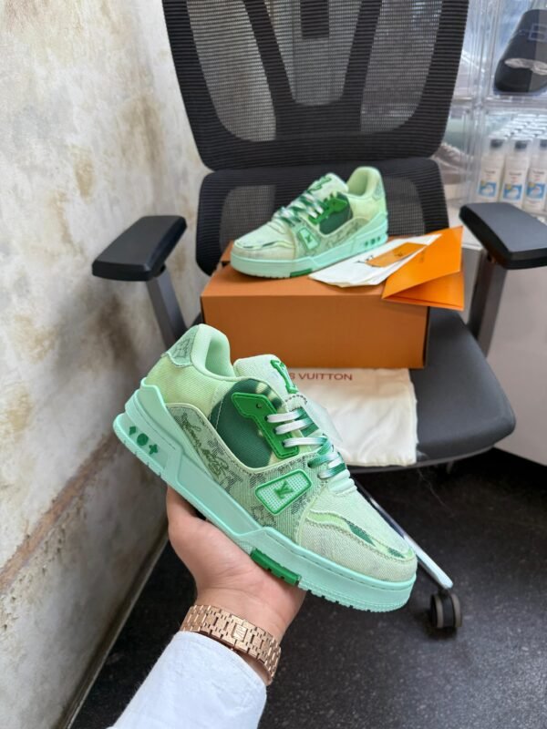 Louis Vuitton Trainer - Image 3