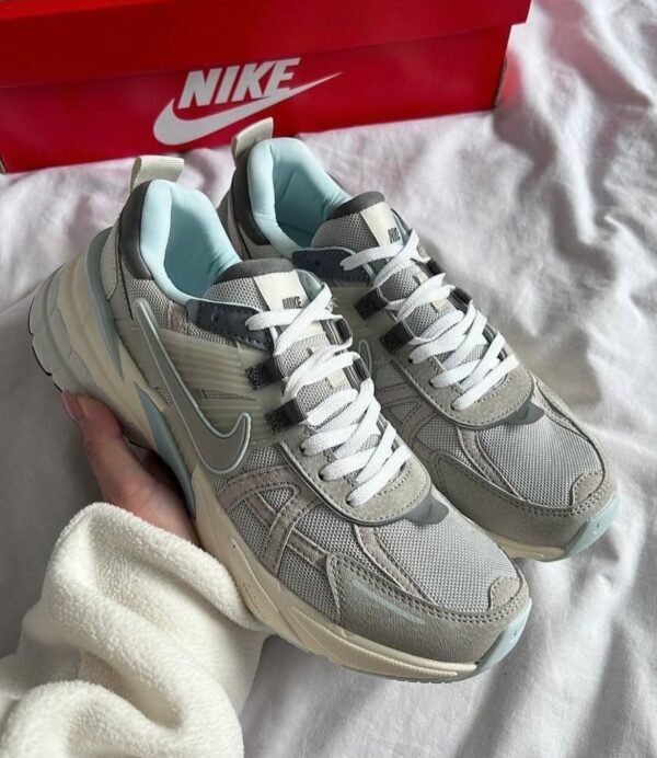 Nike Shoe - Image 3