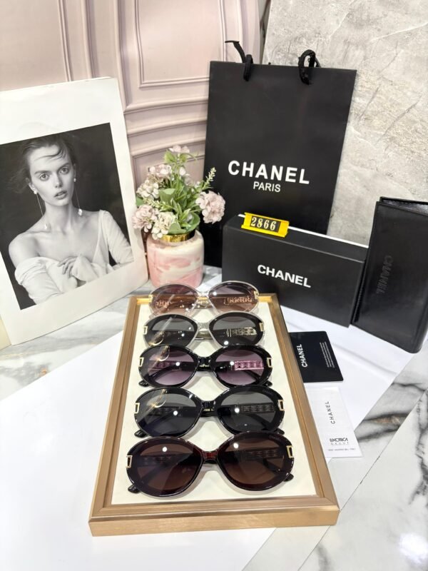 CHANEL - Image 6