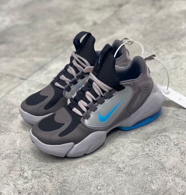Nike Sneaker - Image 3