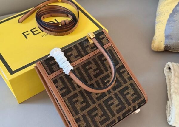 Fendi Handbag - Image 4