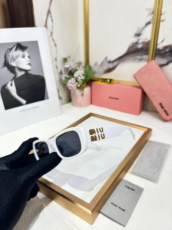 MIU MIU - Image 3