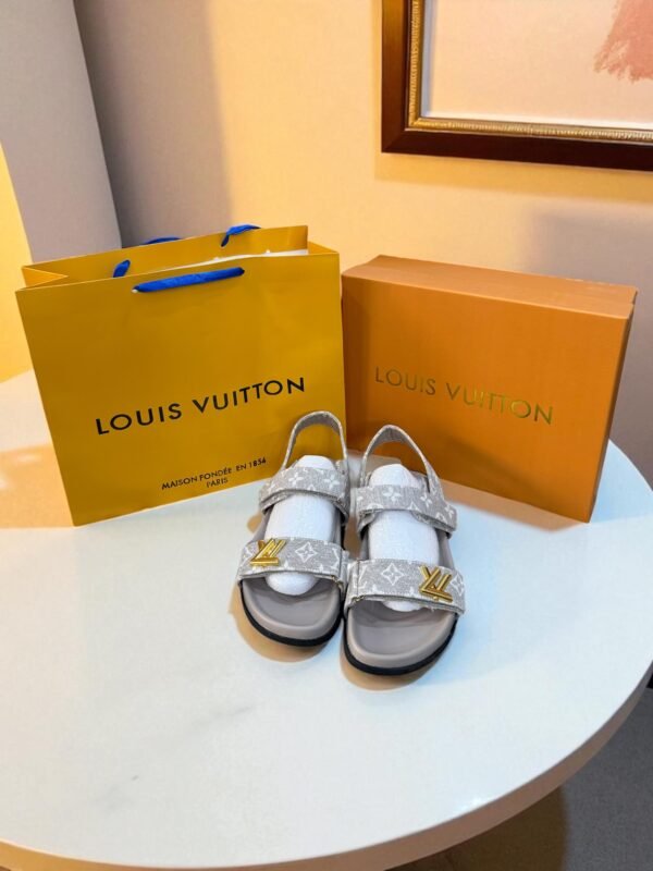 LOUIS VUITTON WOMEN’s SANDALS