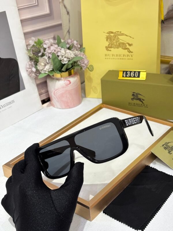 BURBERRY - Image 6