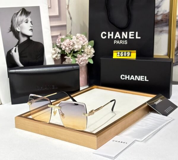 CHANEL - Image 8