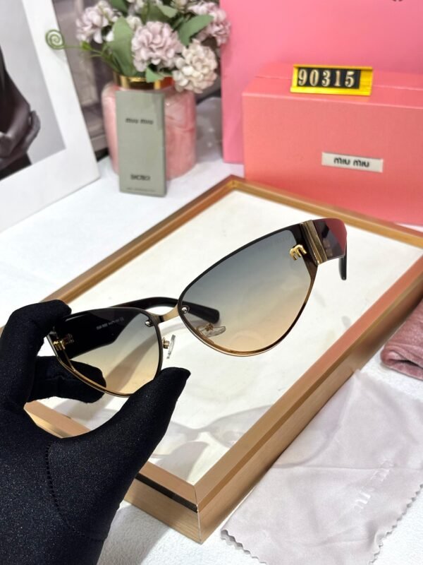 MIU MIU - Image 11